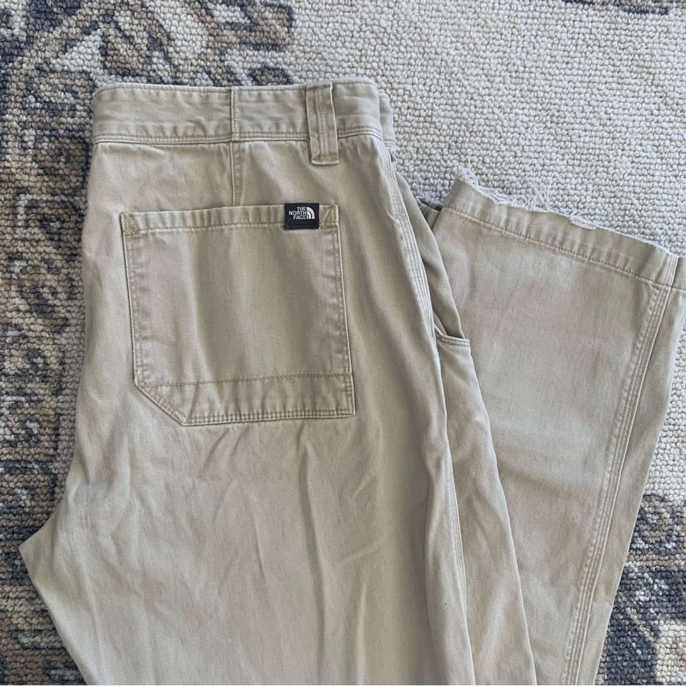The North Face men’s khaki pants, Size 34